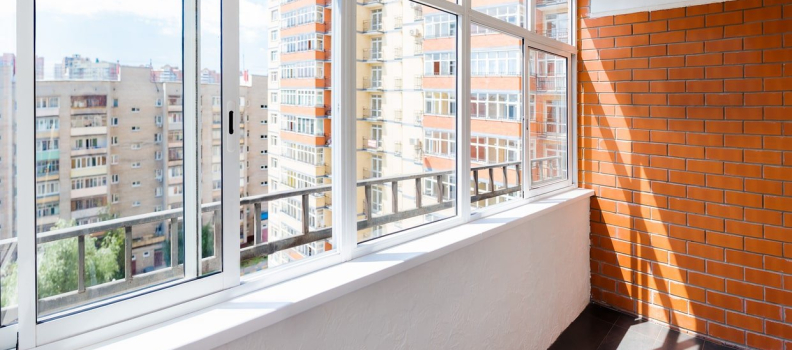 3 conseils pour le nettoyage de baies vitrées coulissantes