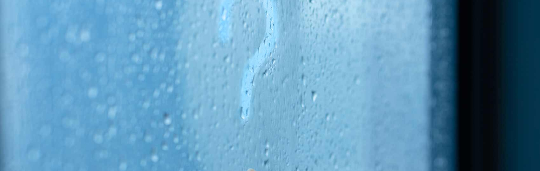 Comment éviter la formation de buée dans les fenêtres le matin?